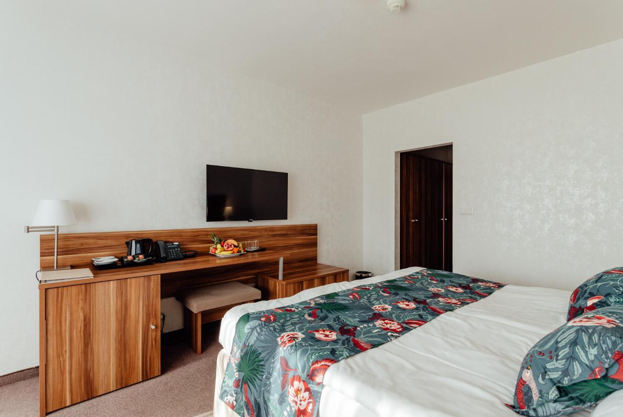 VEĽKÁ FATRA kúpele Turčianske Teplice Hotel Exterior foto